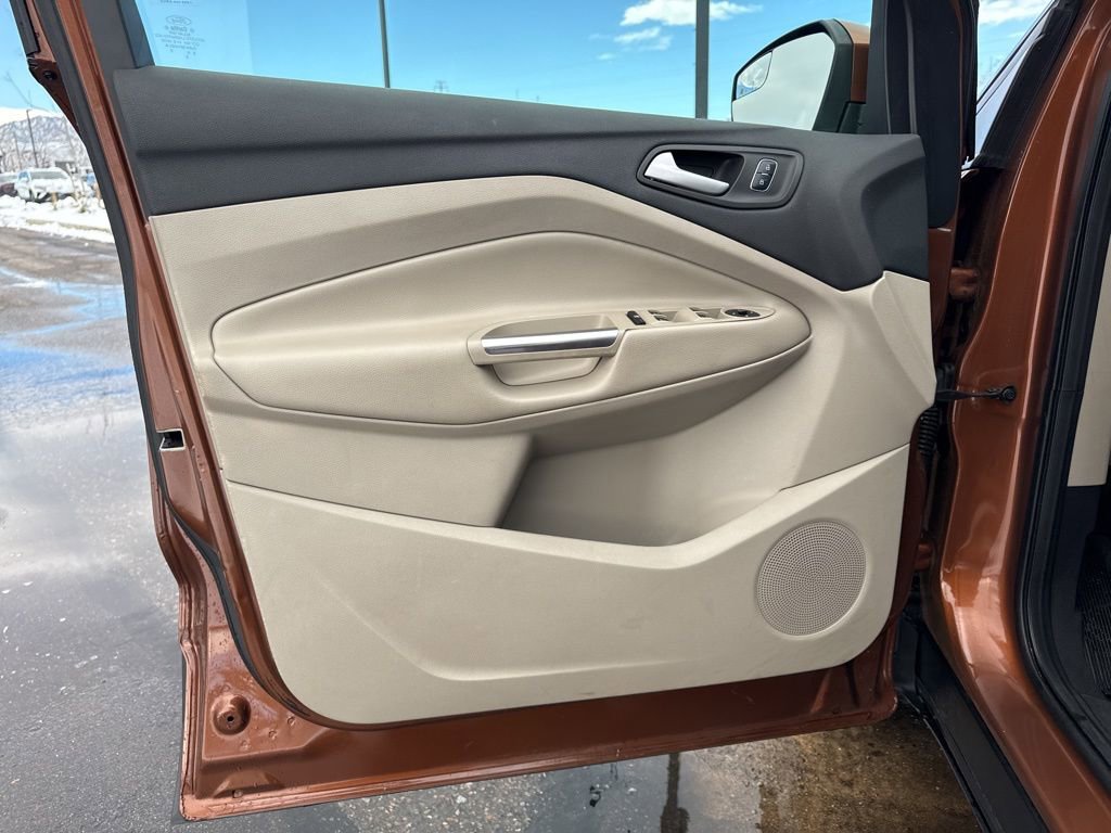 Used 2017 Ford Escape SE image 10