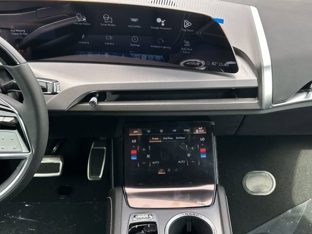 New 2026 Cadillac Vistiq Sport image 12