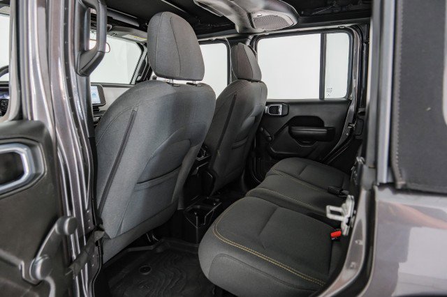 Used 2024 Jeep Wrangler Unlimited Sport image 31