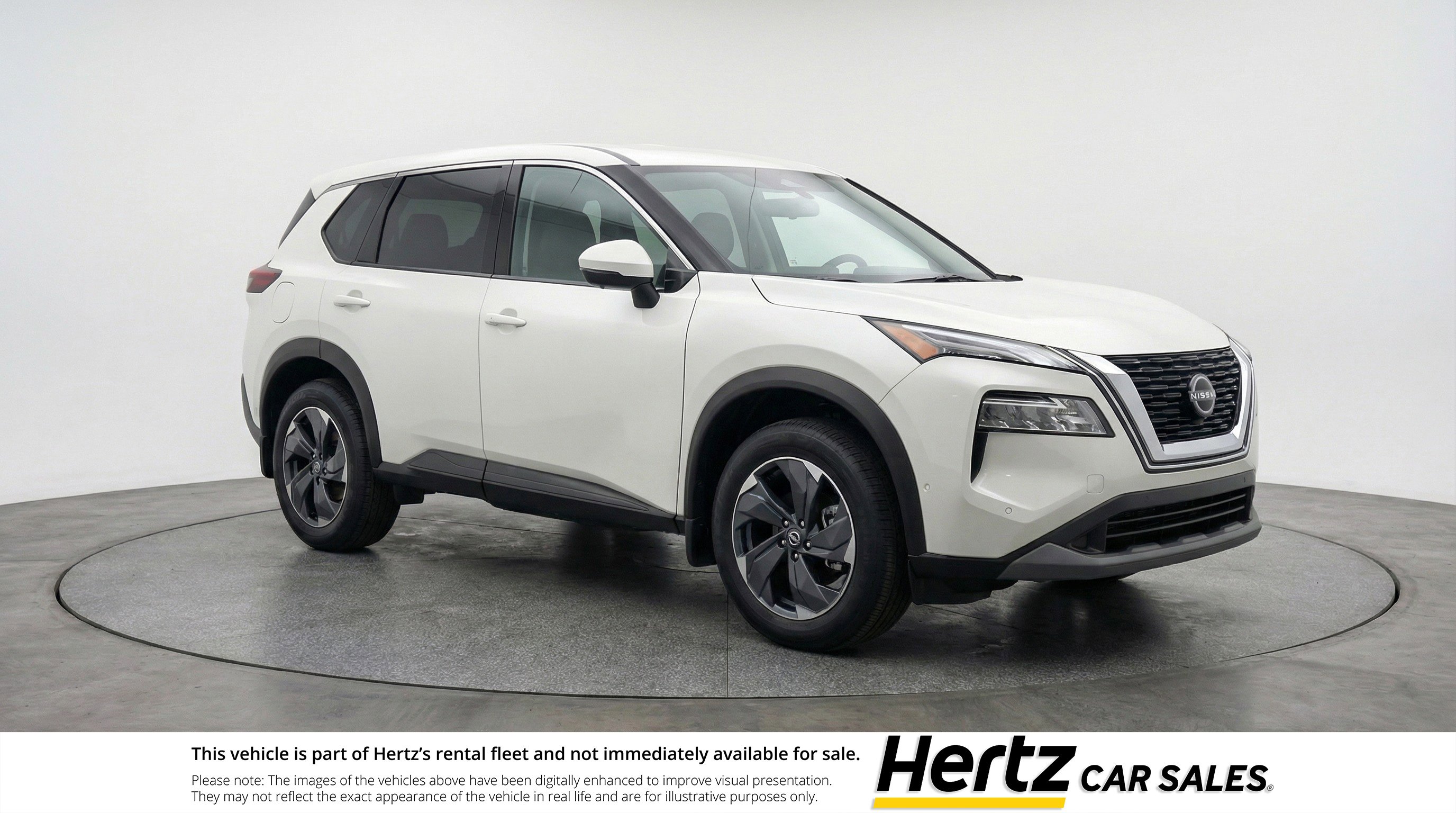 Used 2025 Nissan Rogue SV image 1