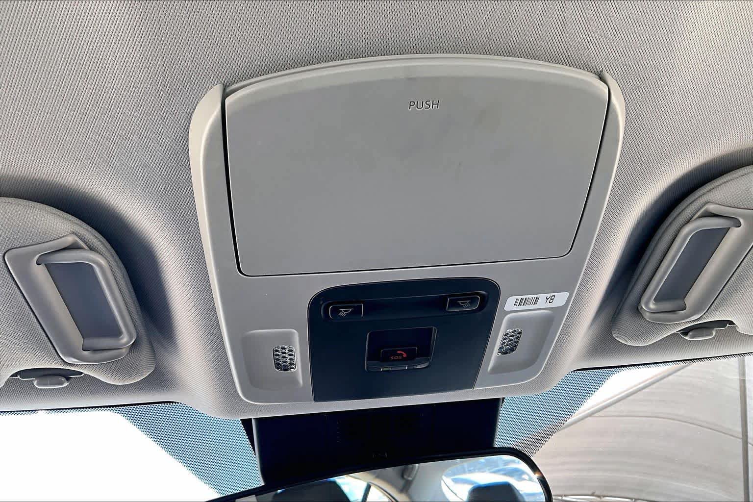 Used 2025 Toyota Camry LE FWD image 31