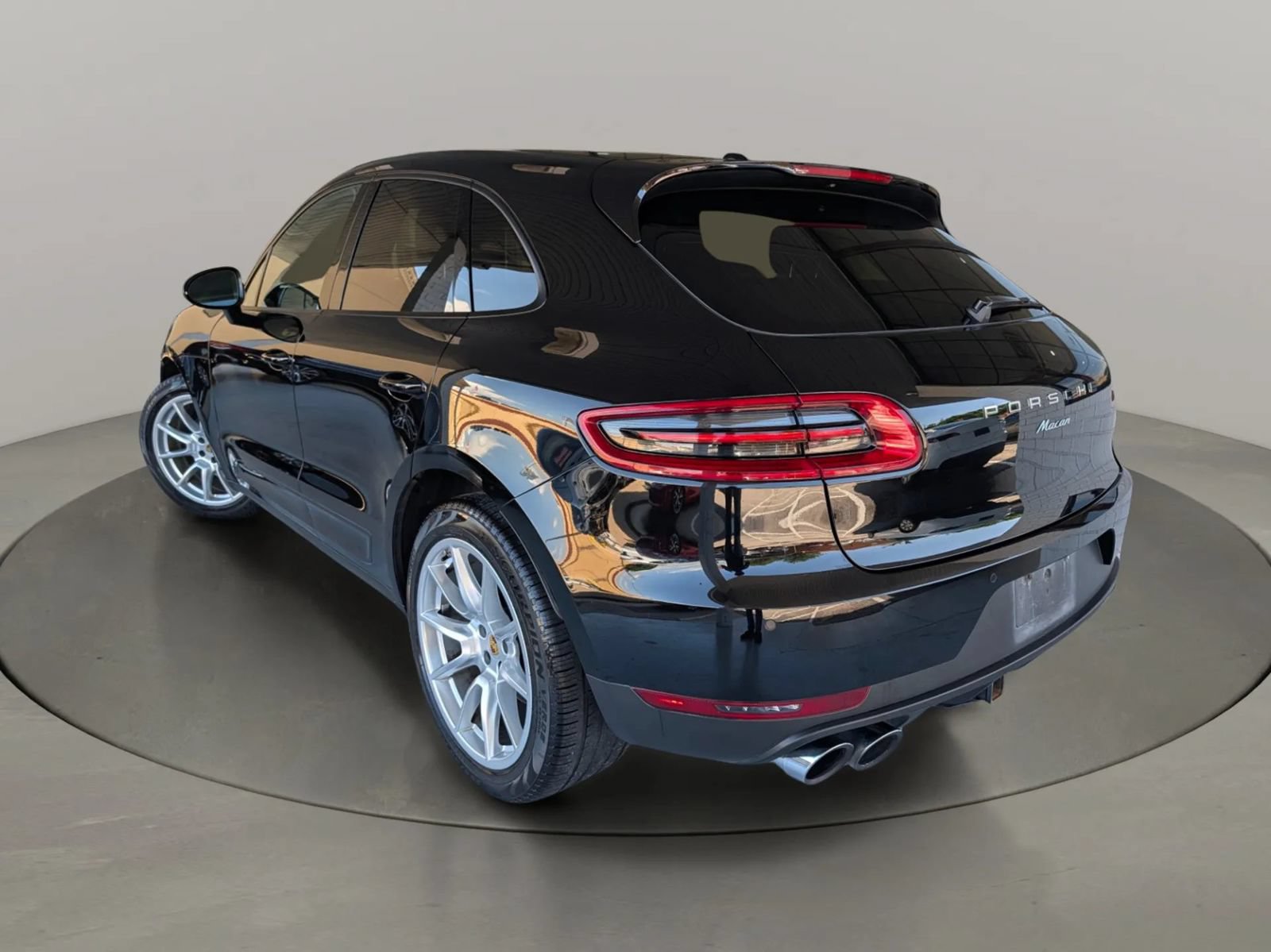 Used 2018 Porsche Macan Sport Edition w/ Premium Package Plus AWD/4WD image 3
