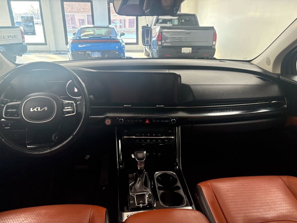 Used 2022 Kia Carnival SX Prestige image 25