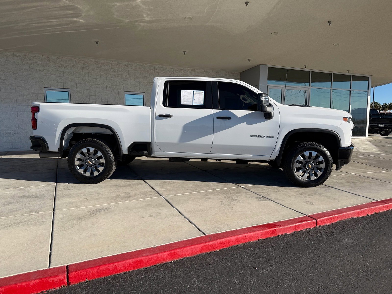 Used 2023 Chevrolet Silverado 2500 Custom w/ Custom Value Package image 2