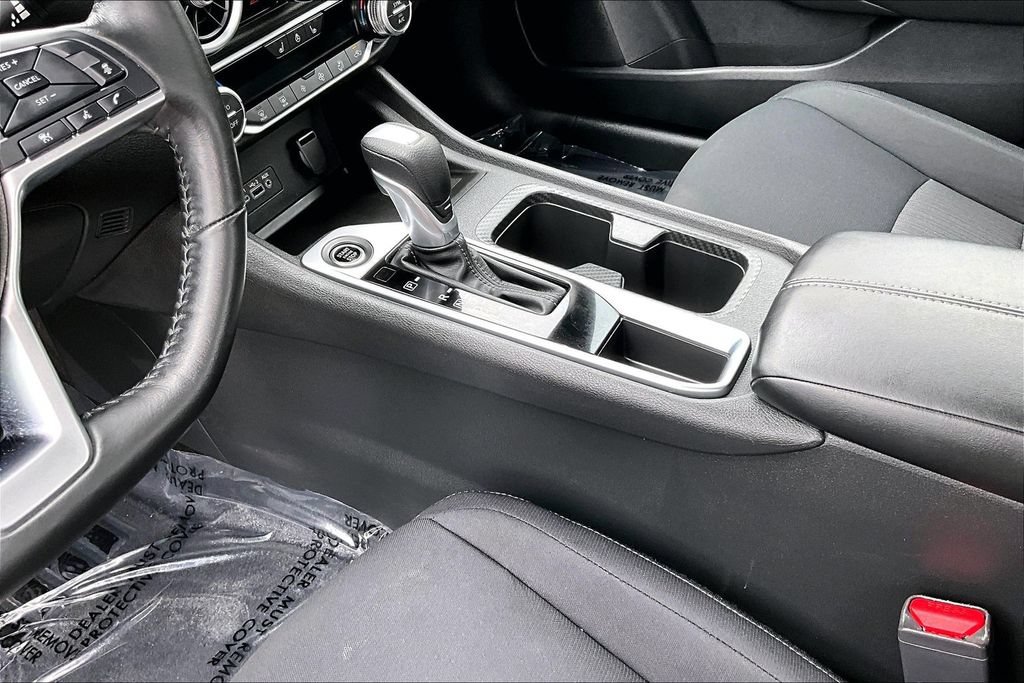 Used 2023 Nissan Sentra SV w/ All-Weather Package FWD image 18