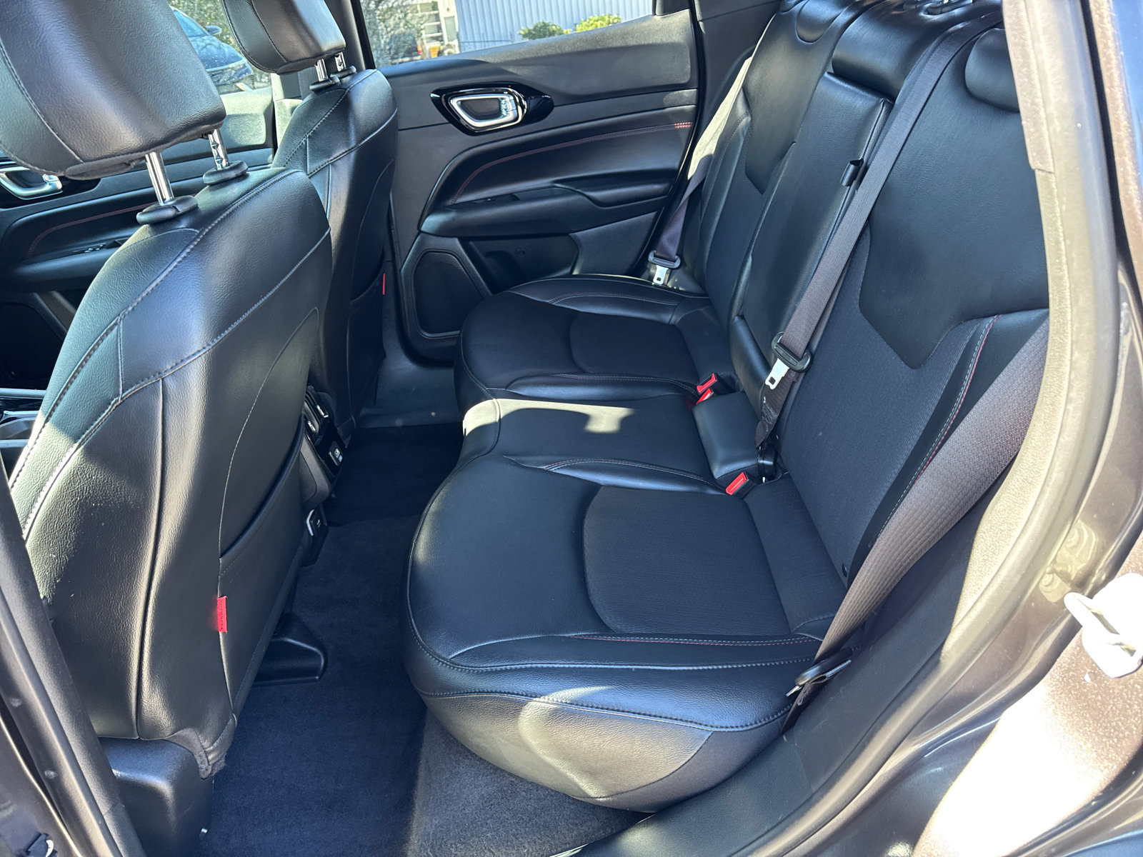 Used 2023 Jeep Compass Trailhawk image 20