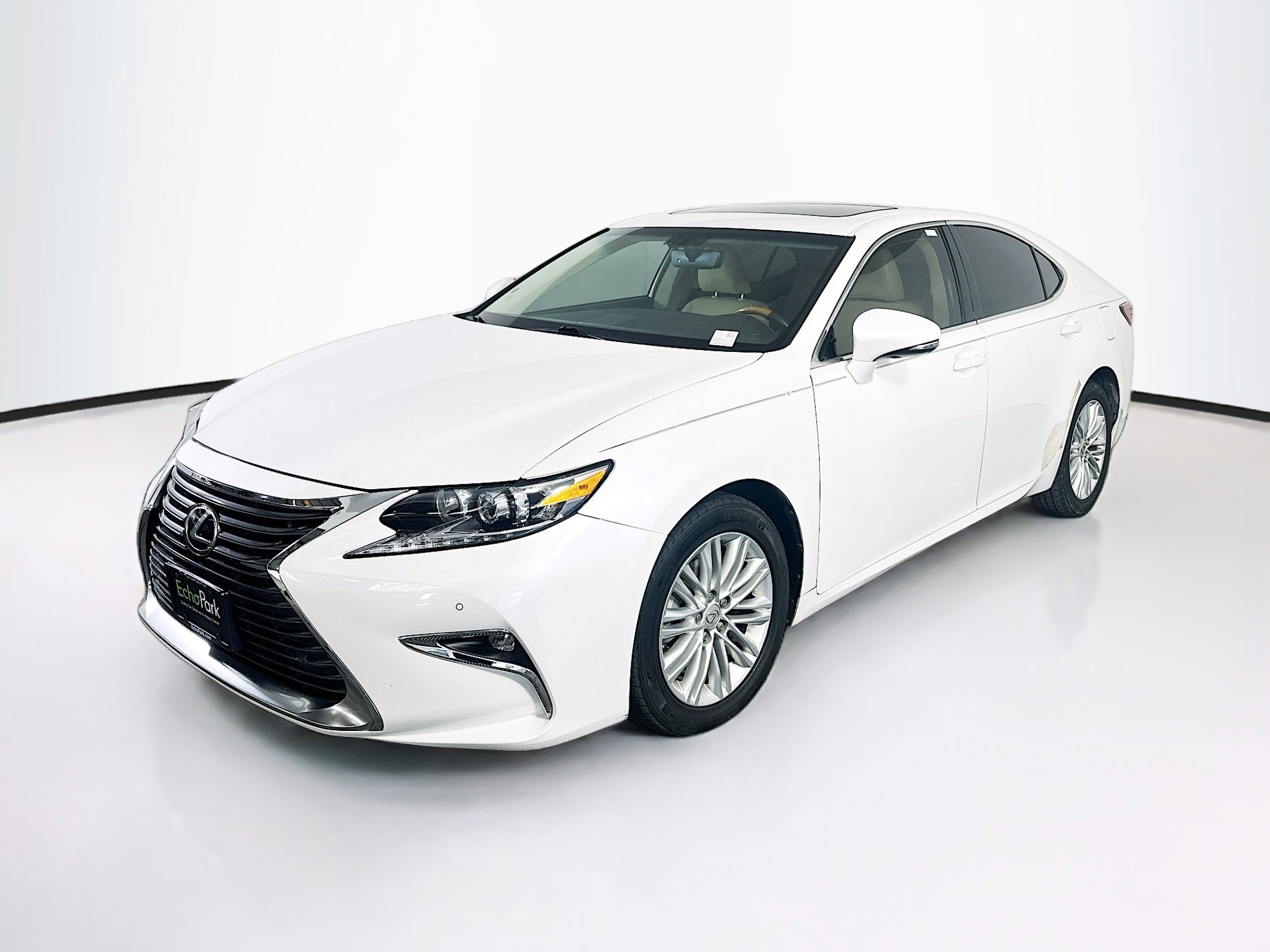 Used 2016 Lexus ES 350 w/ Premium Package w/Wood Trim FWD image 3