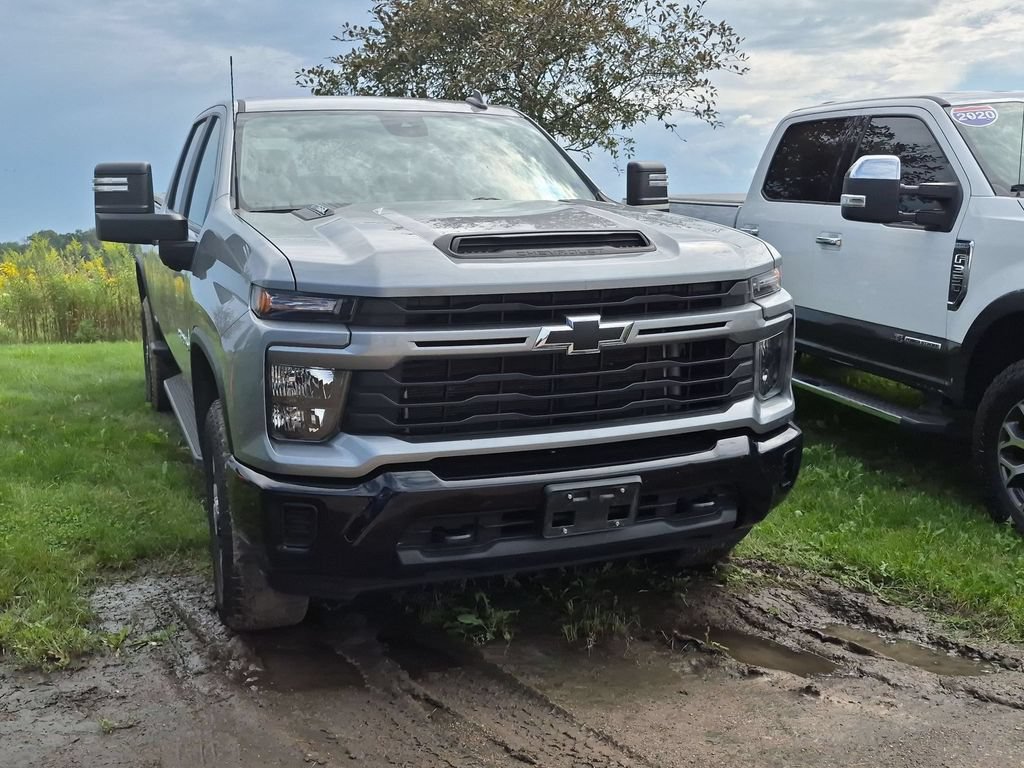 Used 2024 Chevrolet Silverado 2500 Custom w/ Custom Convenience Package AWD/4WD image 1