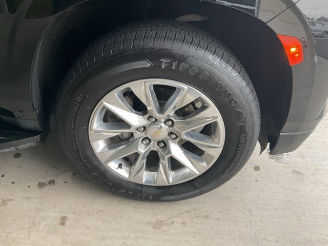 Used 2024 Chevrolet Suburban Premier image 27