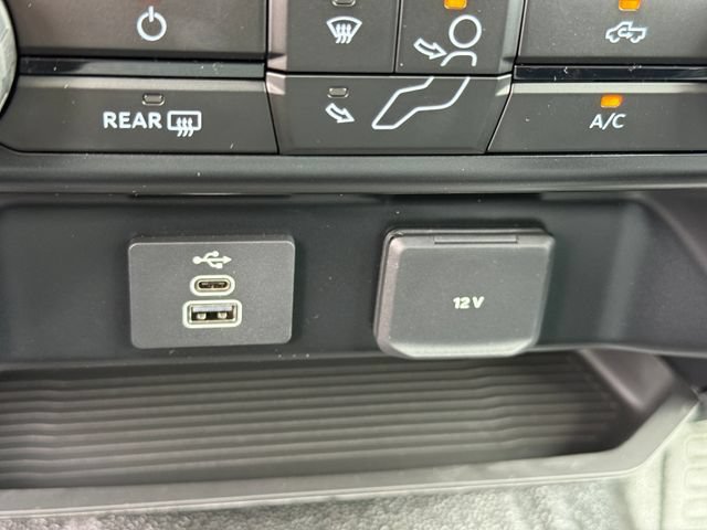 New 2026 Ford F350 XLT w/ FX4 Off-Road Package AWD/4WD image 12