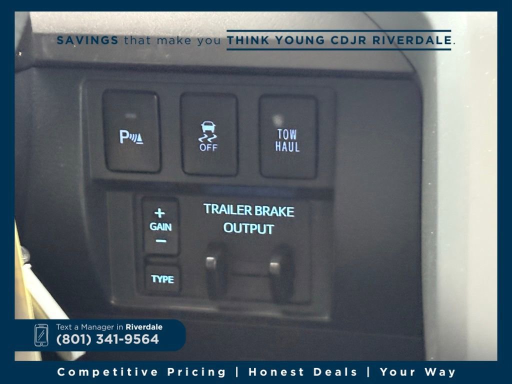 Used 2017 Toyota Tundra SR5 w/ SR5 Upgrade Package image 22