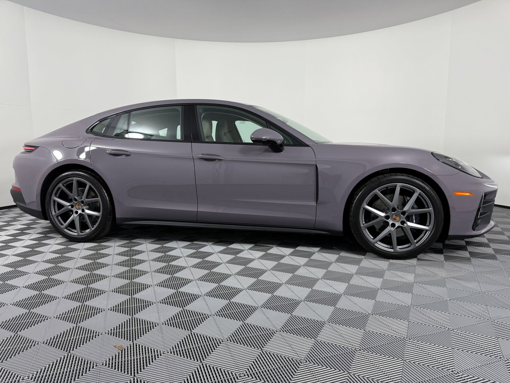 New 2026 Porsche Panamera 4 image 8