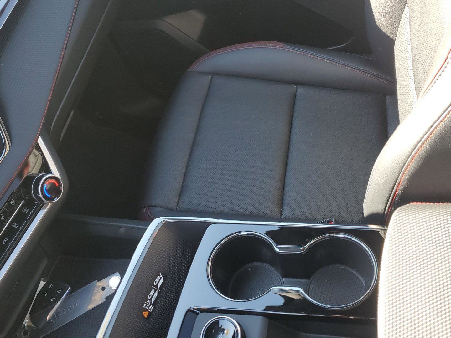 Used 2025 Chevrolet Equinox RS w/ Safety and Technology Package image 24