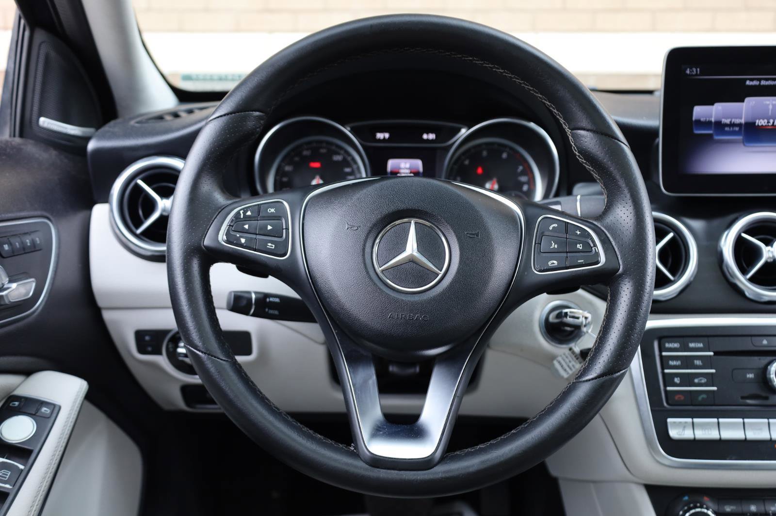 Used 2018 Mercedes-Benz GLA 250 4MATIC w/ Premium Package image 29