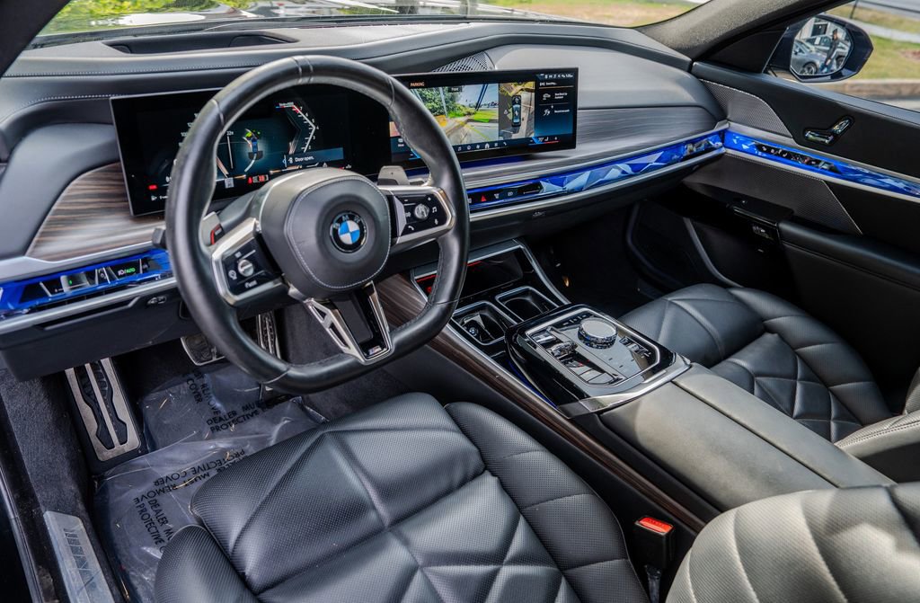 Used 2023 BMW 740i RWD image 4