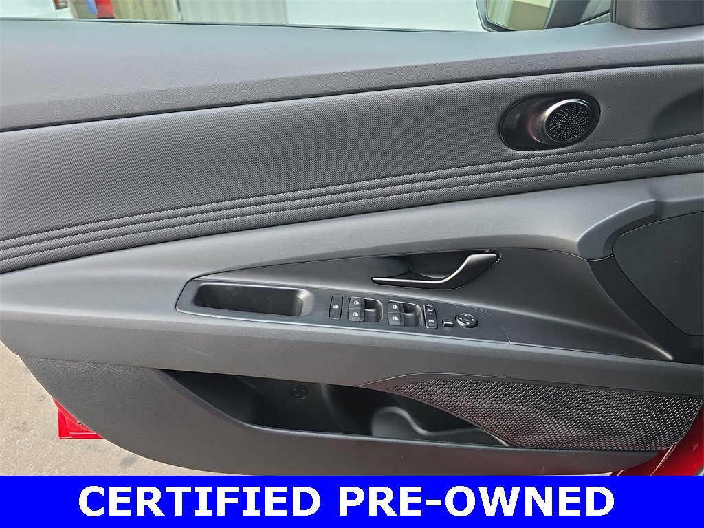Used 2025 Hyundai Elantra Sport image 26
