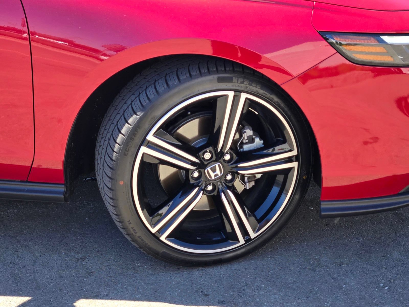 Used 2024 Honda Accord Sport image 9