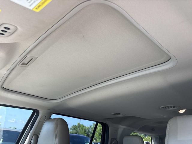Used 2017 Lincoln Navigator Select AWD/4WD image 28