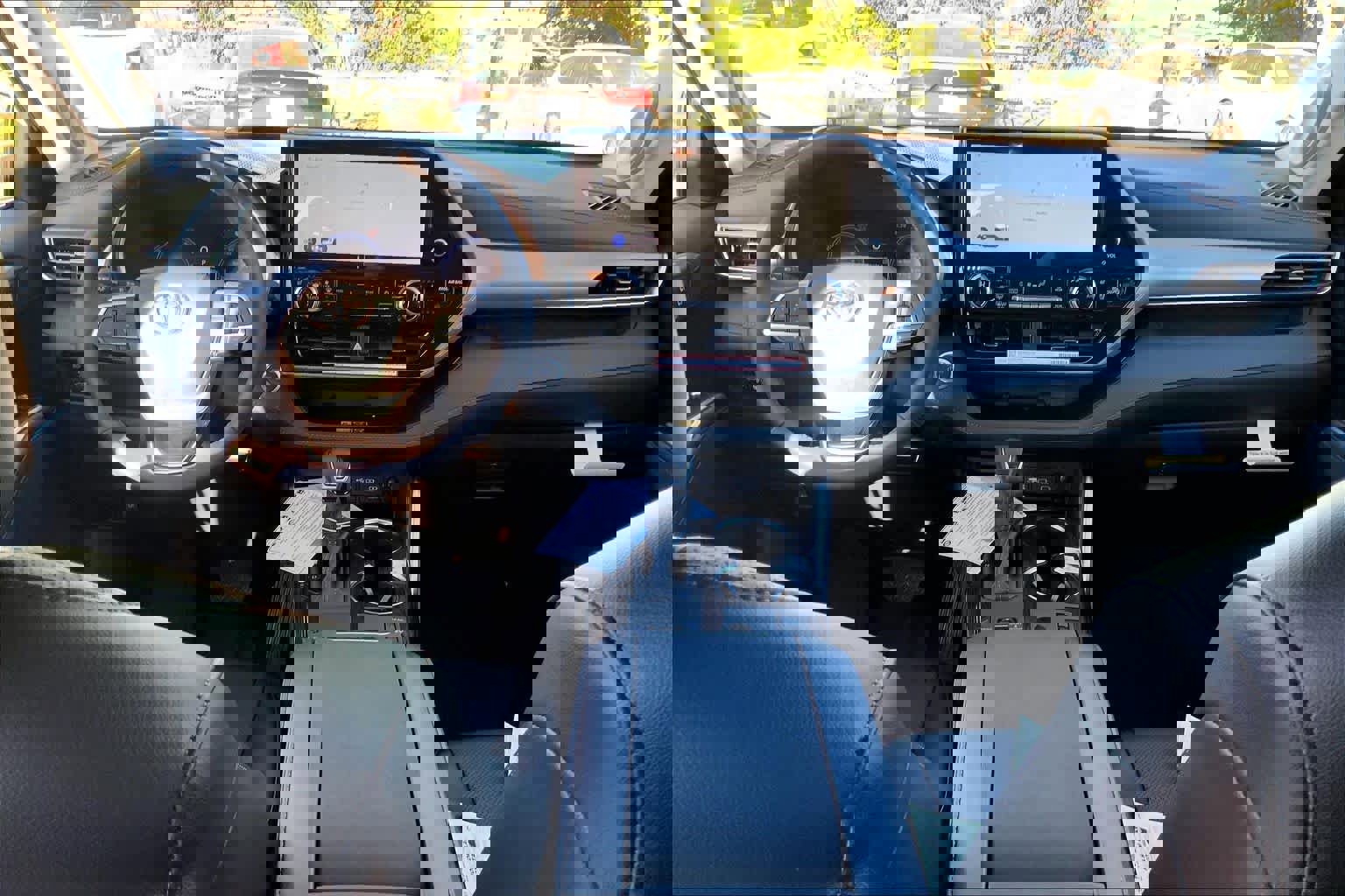 New 2026 Toyota Highlander Platinum image 5