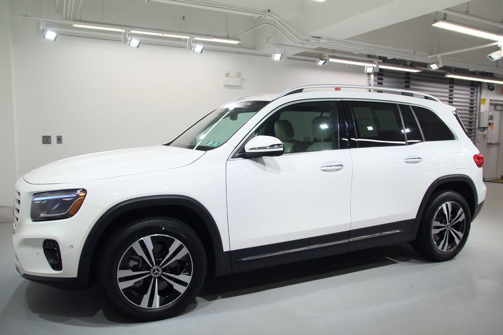 Certified 2025 Mercedes-Benz GLB 250 4MATIC image 3