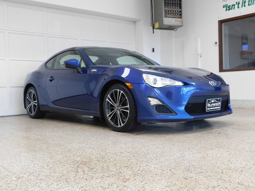 Used 2015 Scion FR-S RWD image 3