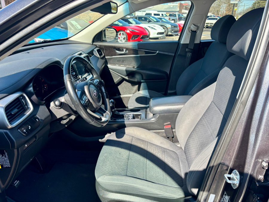 Used 2018 Kia Sorento LX w/ LX V6 Convenience Package image 11
