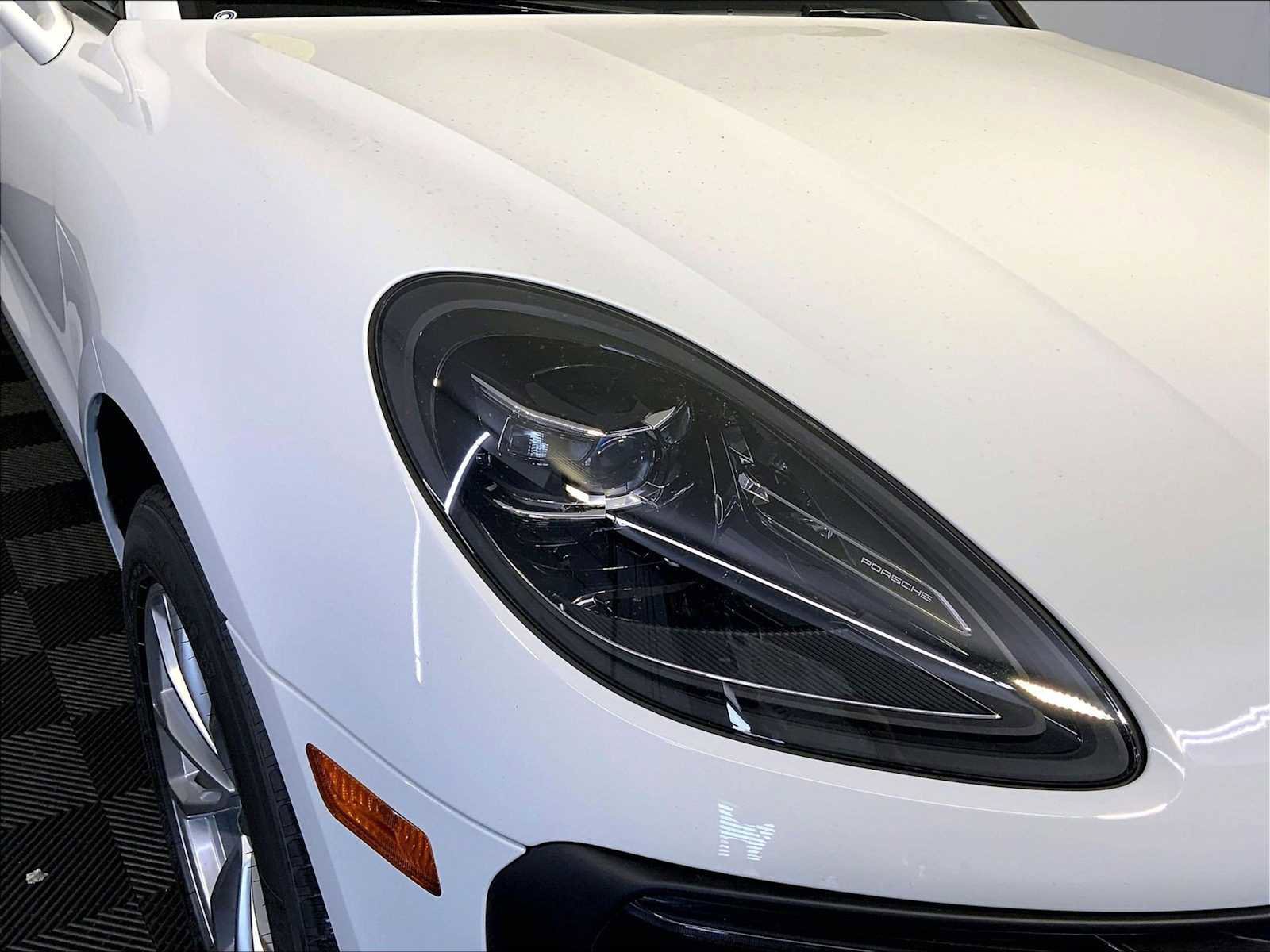 New 2025 Porsche Macan image 12