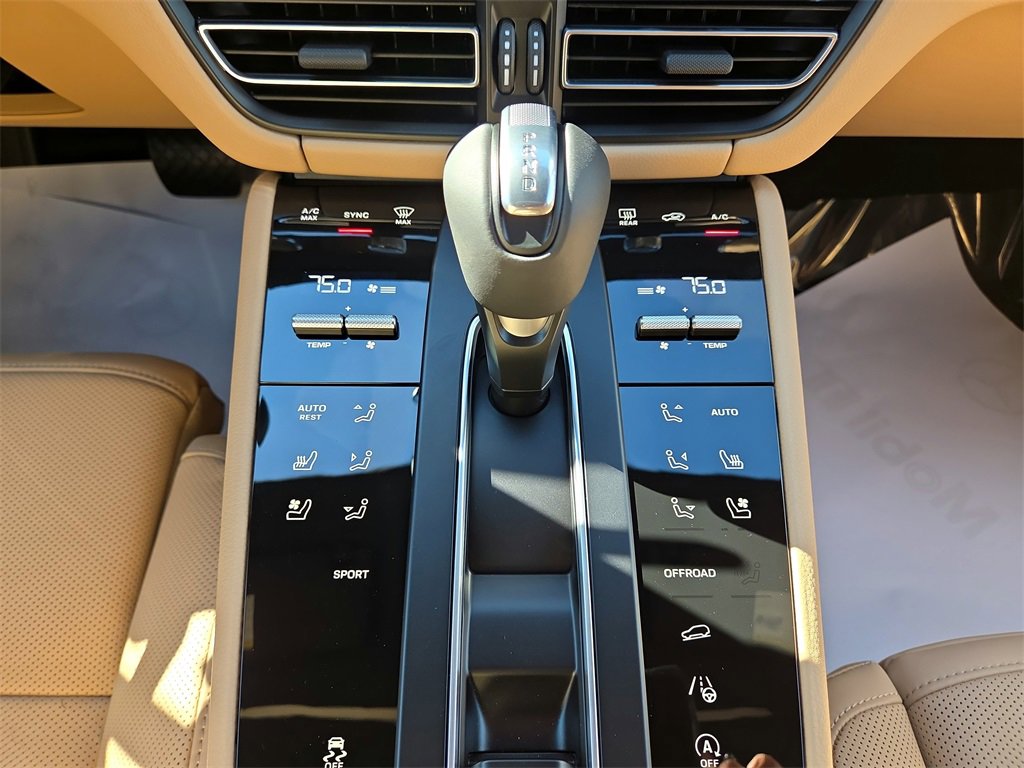 New 2026 Porsche Macan image 13