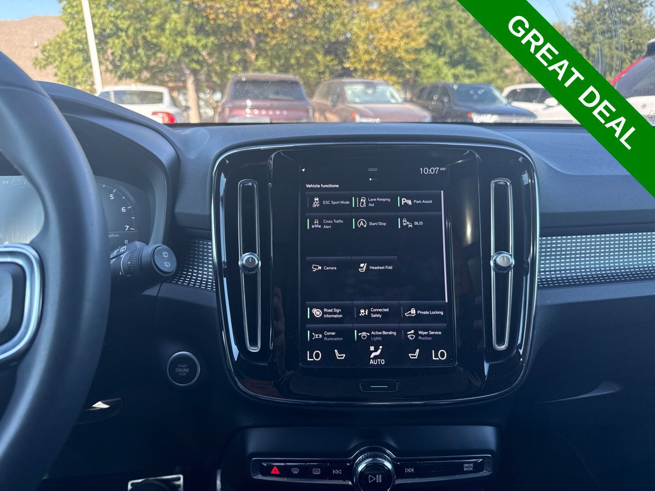 Used 2022 Volvo XC40 T4 R-Design FWD image 23