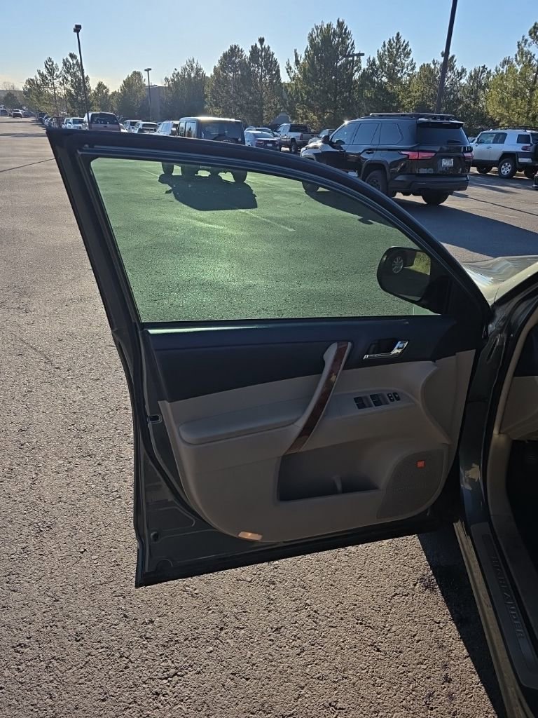 Used 2013 Toyota Highlander Limited image 15