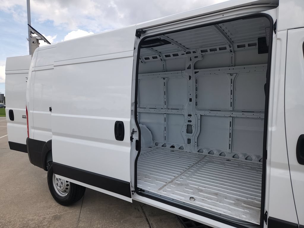 Used 2026 RAM ProMaster 2500 w/ Convenience Group FWD image 16