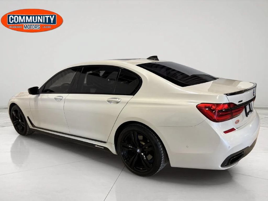 Used 2016 BMW 750i xDrive AWD/4WD image 3