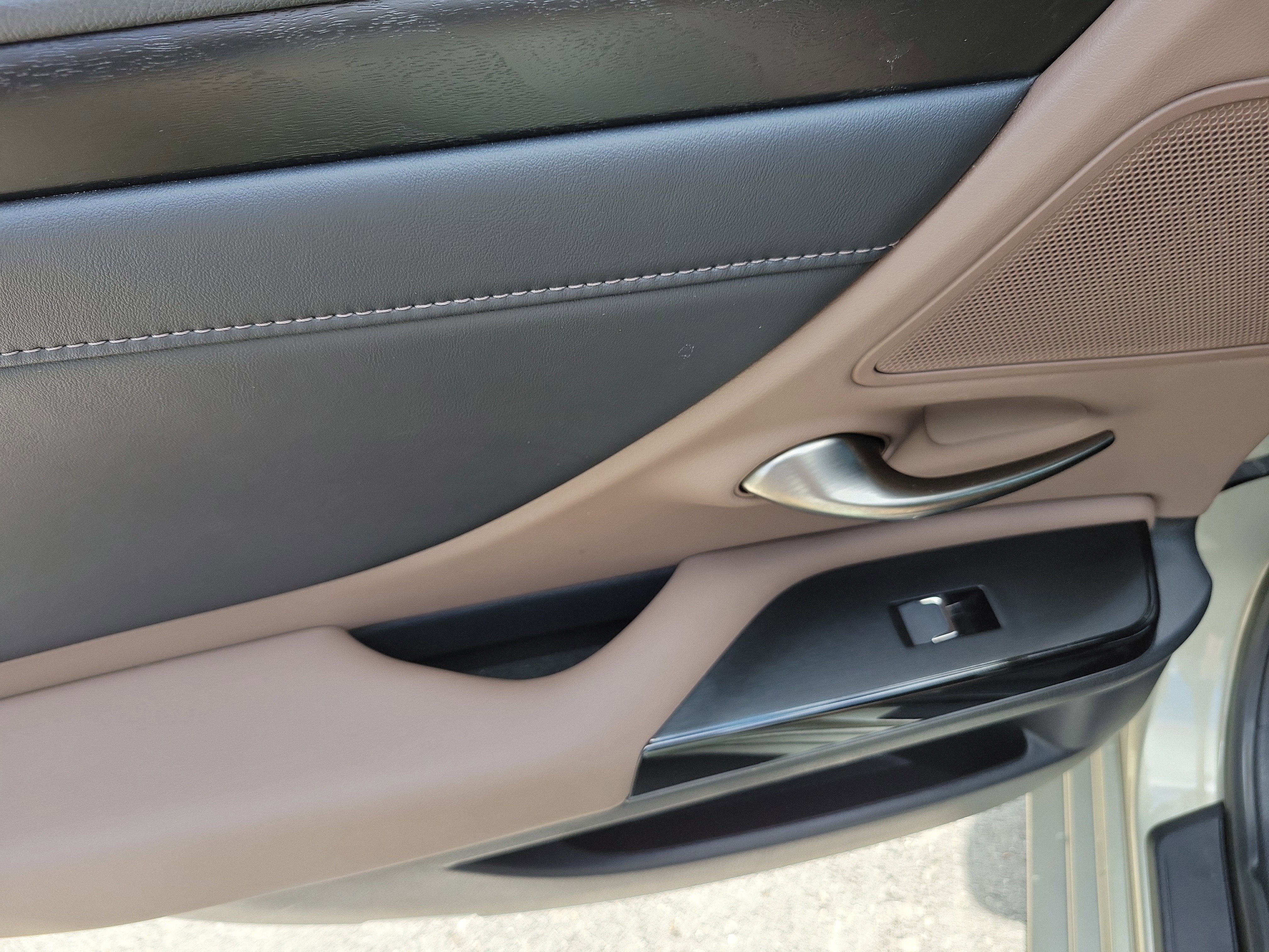 Certified 2023 Lexus ES 350 w/ Premium Package image 10