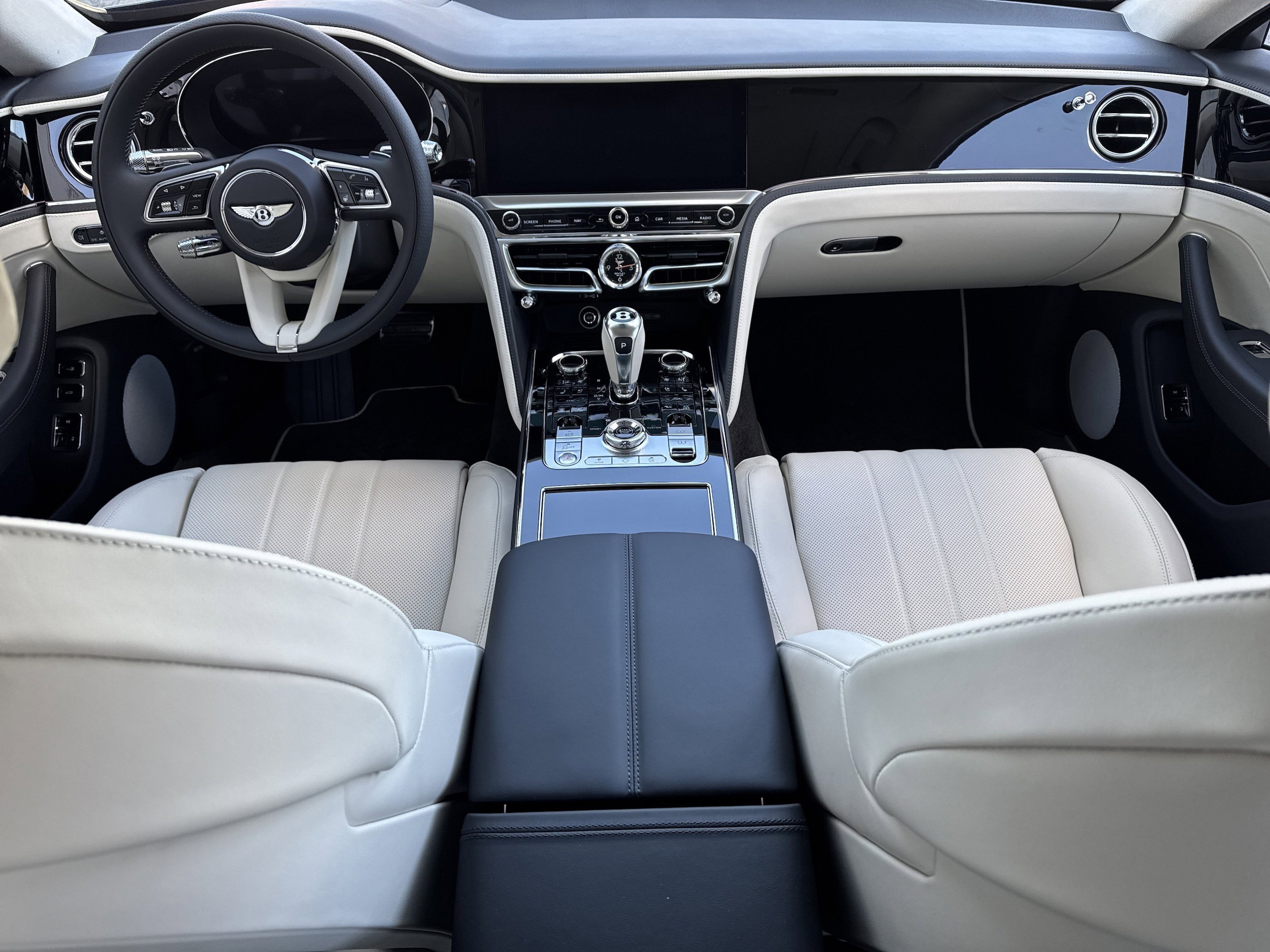 New 2026 Bentley Flying Spur Plug-In Hybrid image 4