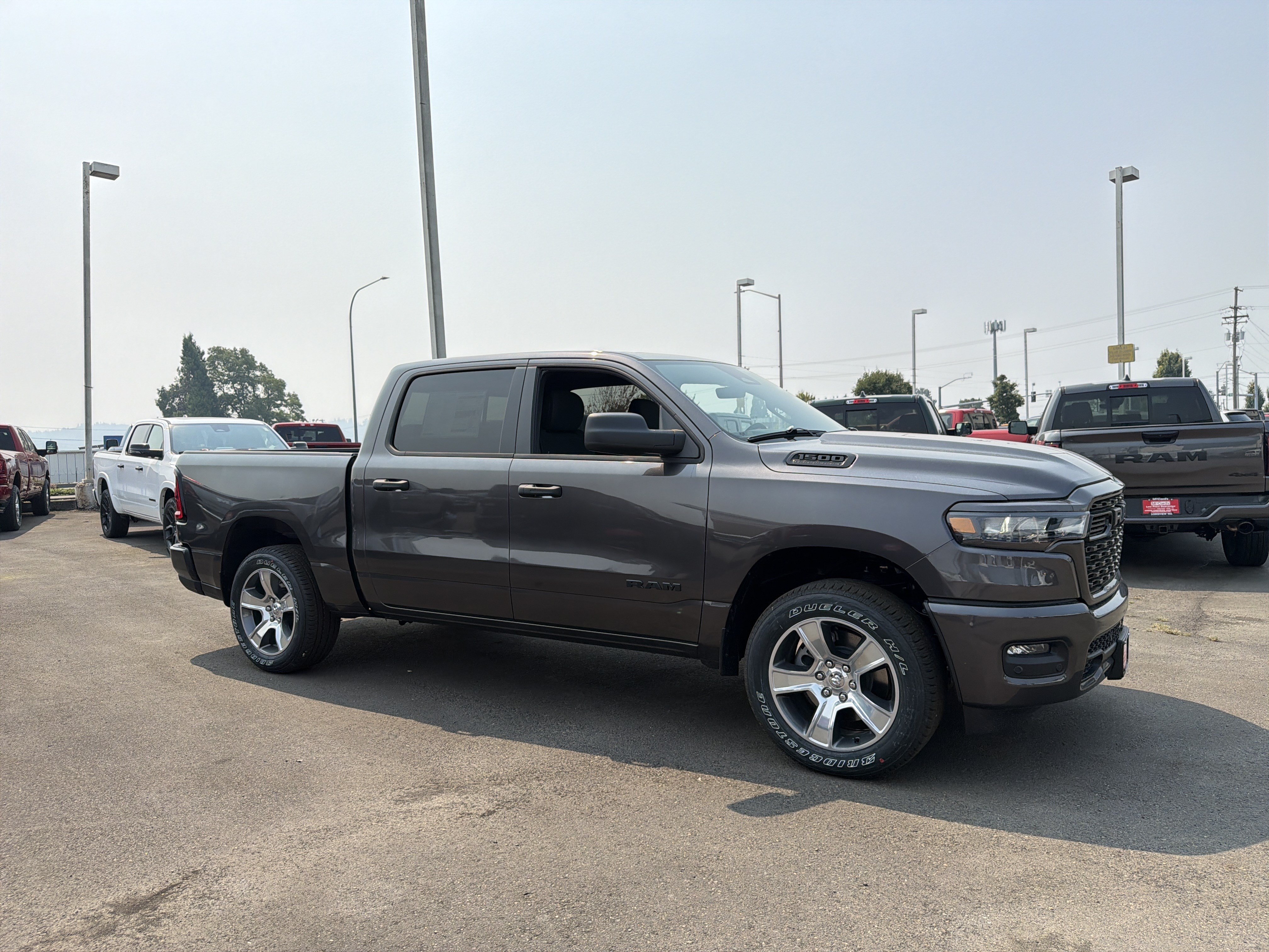 New 2026 RAM 1500 Express AWD/4WD image 7