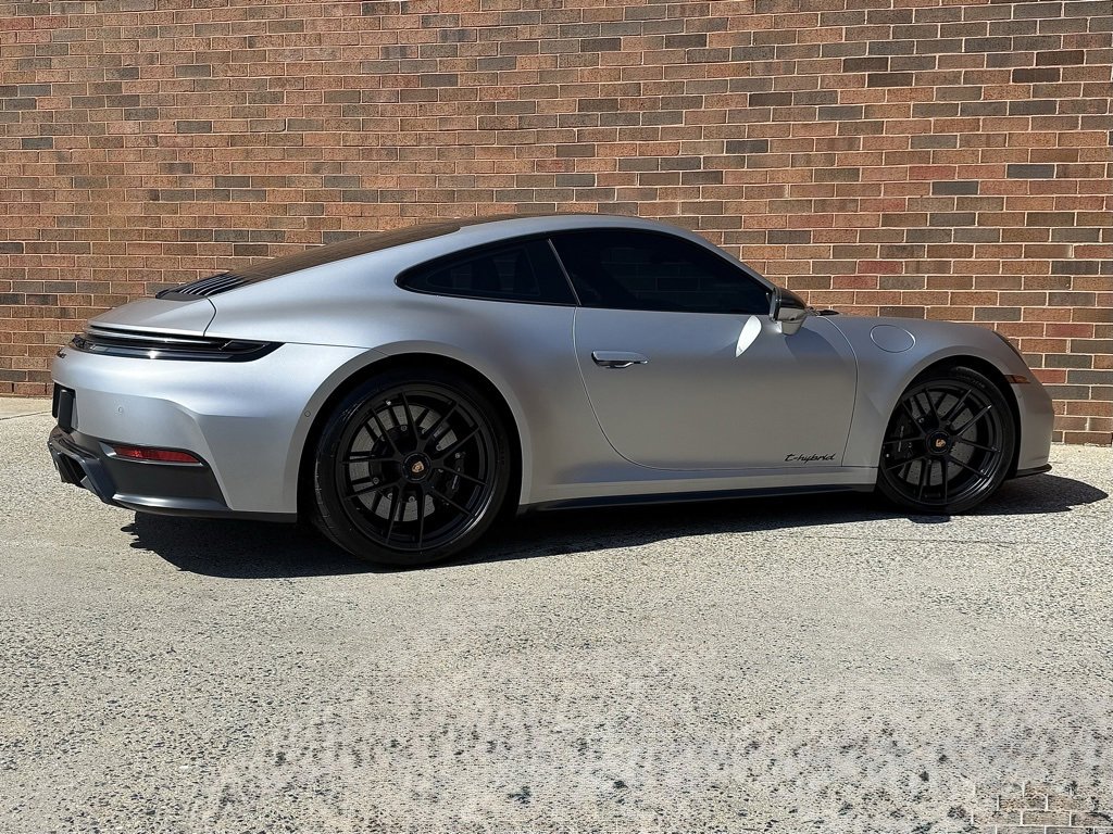 Certified 2025 Porsche 911 Carrera GTS image 7