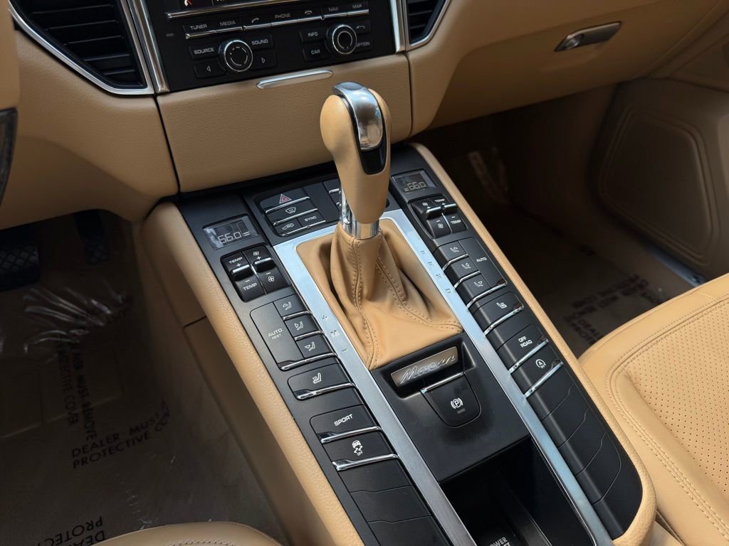 Used 2015 Porsche Macan S image 22