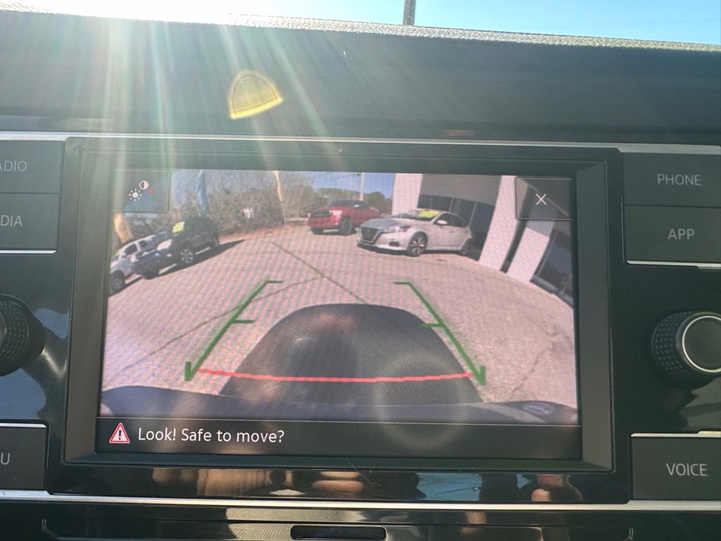 Used 2024 Volkswagen Jetta SE image 16