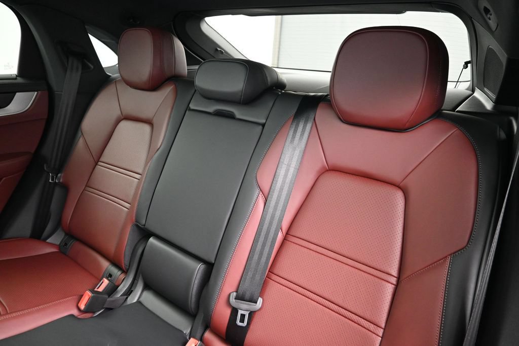 New 2026 Porsche Cayenne S AWD/4WD image 6