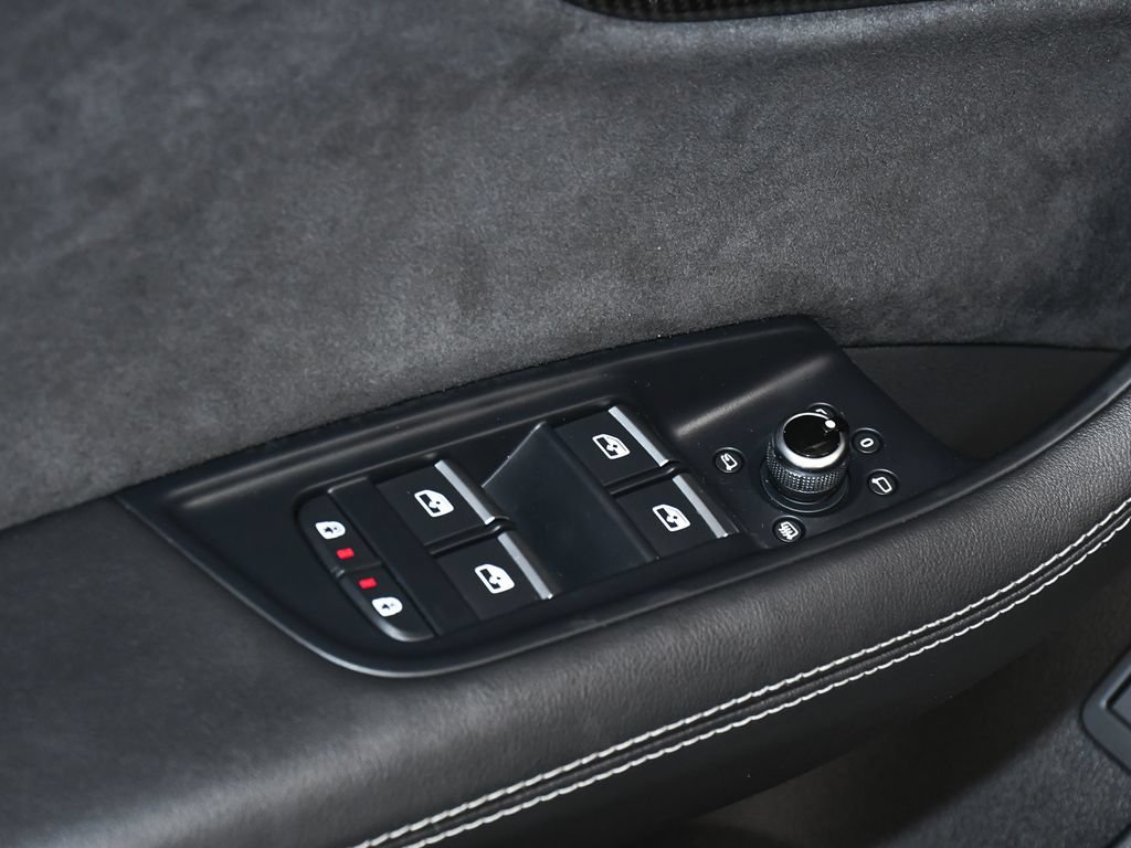 Used 2024 Audi SQ7 Prestige w/ Prestige Package AWD/4WD image 10