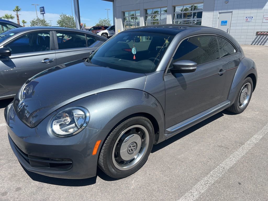 Used 2013 Volkswagen Beetle 2.5 image 2