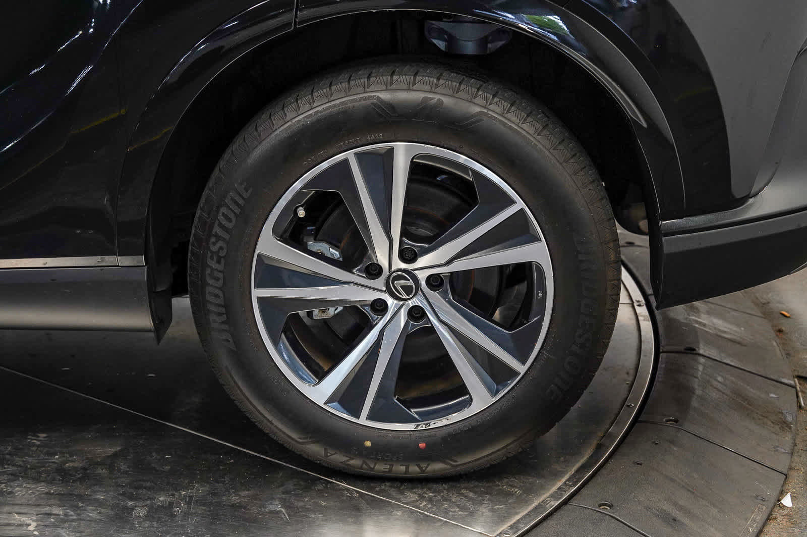 Used 2024 Lexus RX 350 Premium w/ Accessory Package (Z1) FWD image 10