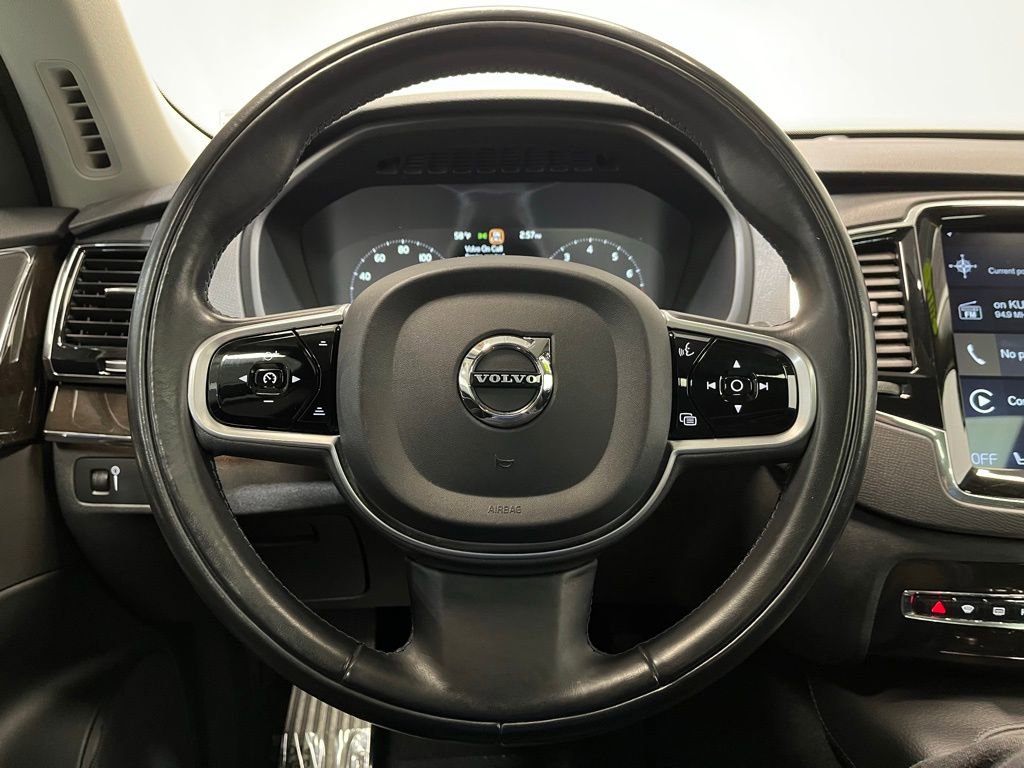Used 2018 Volvo XC90 T6 Momentum w/ Convenience Package AWD/4WD image 6