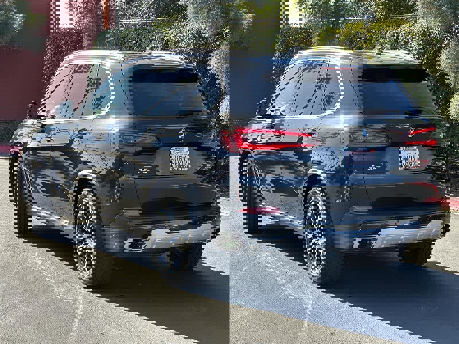 Used 2021 BMW X5 sDrive40i w/ Convenience Package image 4