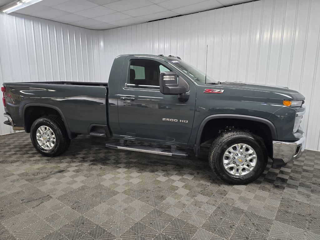 Used 2025 Chevrolet Silverado 2500 LT AWD/4WD image 1