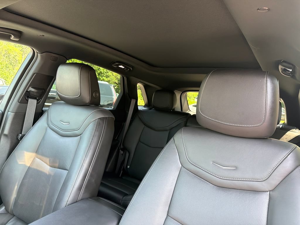 Certified 2025 Cadillac XT5 Premium Luxury w/ Technology Package AWD/4WD image 2