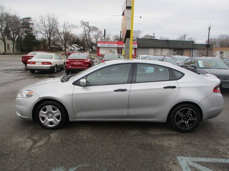 Used 2013 Dodge Dart SE w/ Value Group FWD image 4
