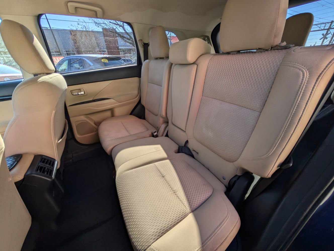 Used 2019 Mitsubishi Outlander ES image 18