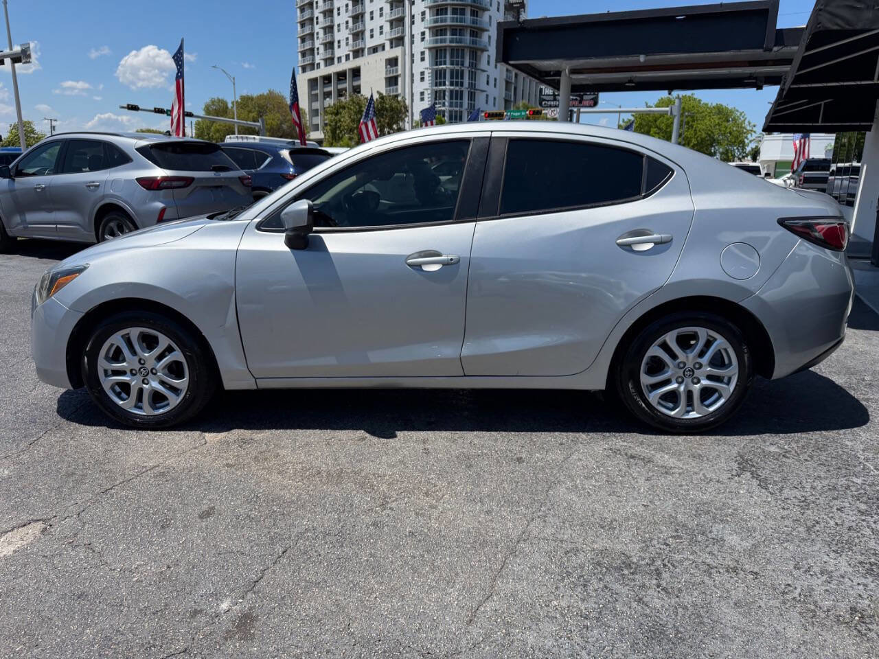 Used 2018 Toyota Yaris iA FWD image 3