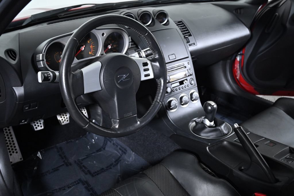 Used 2005 Nissan 350Z Touring w/ (N93) Cargo Convenience Pkg RWD image 14